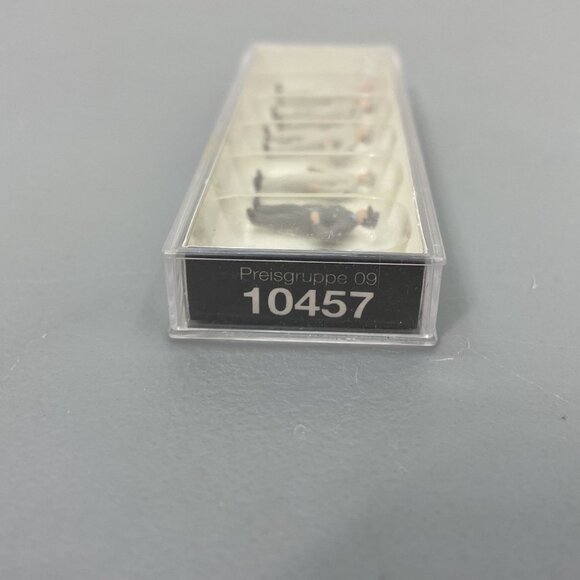 Preiser HO Scale Figures 1950s Working People 10457 - Picture 3 of 5